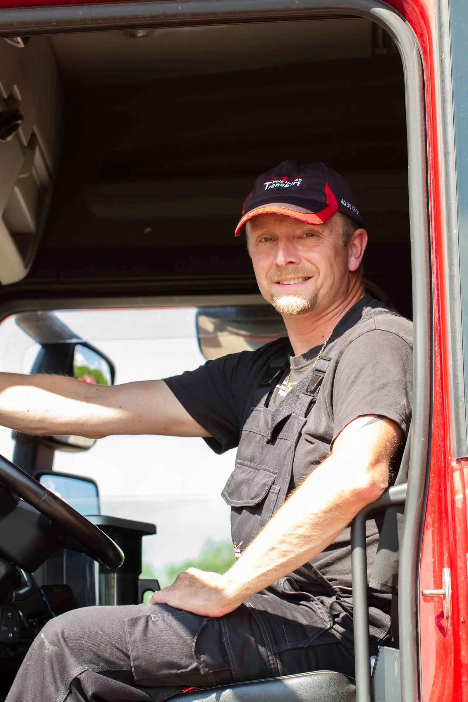 Brian Juhl ved lastbilen