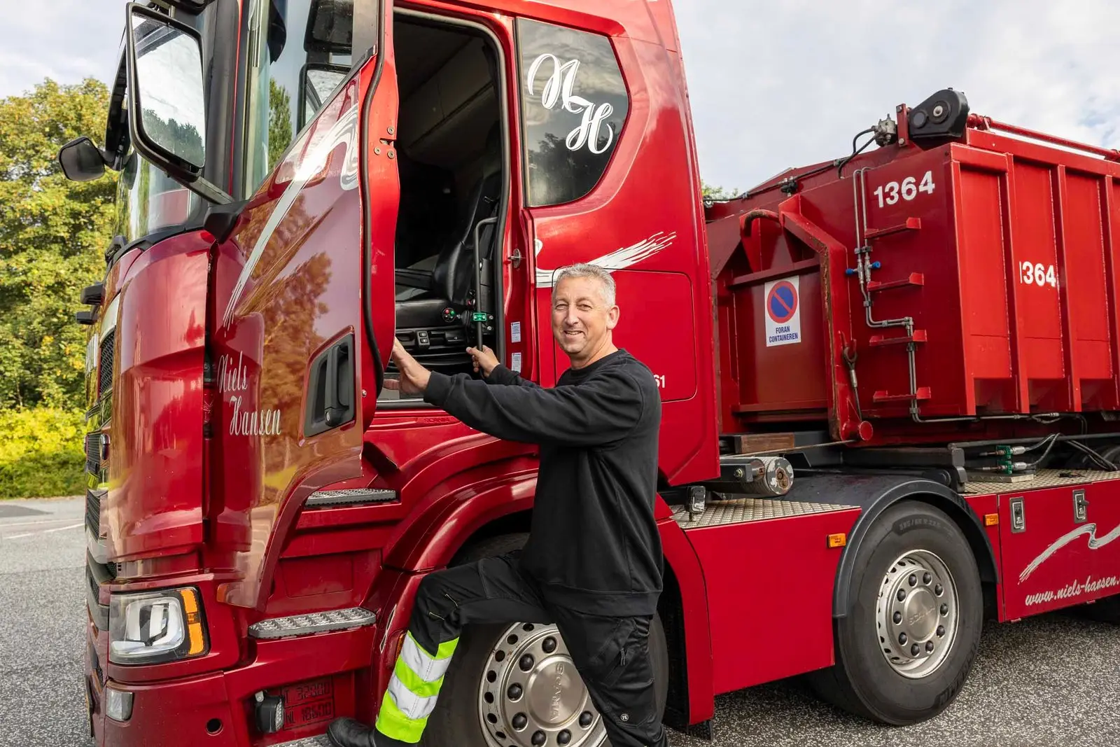 Paw Høst Damsgaard, lastbilchauffør i Niels Hansen Transport