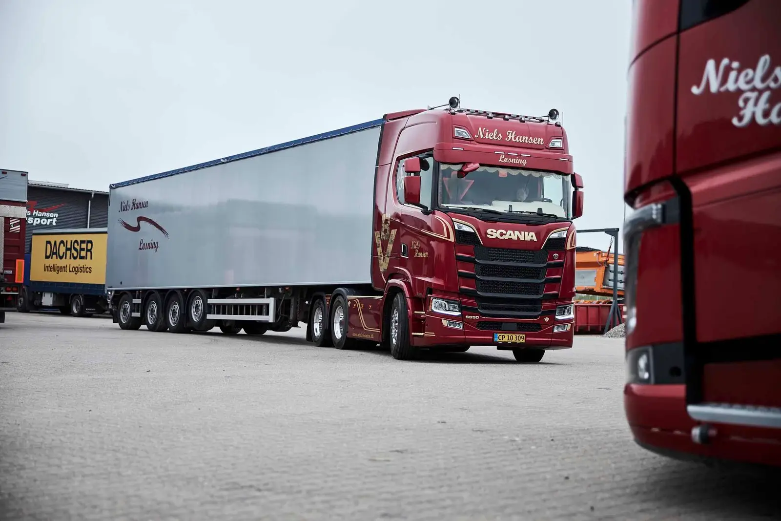 Lastbiler fra Niels Hansen Transport